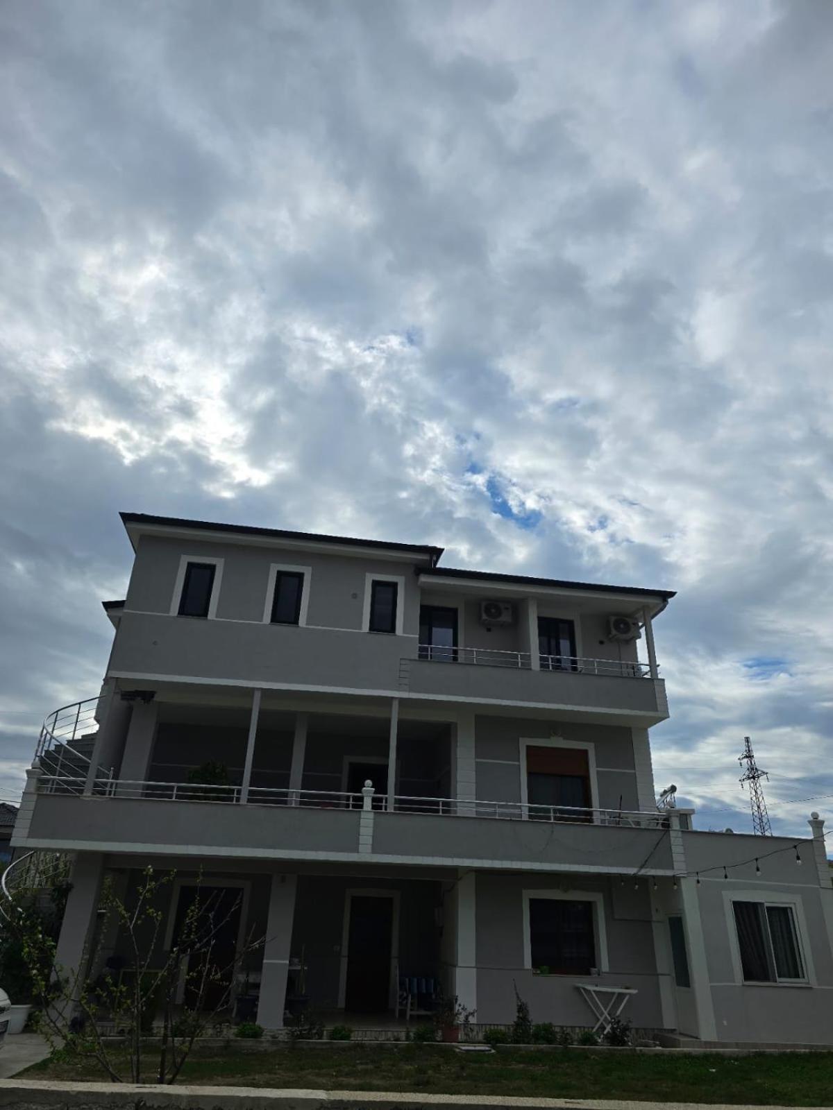 Elite Inn Vlorë Exterior foto