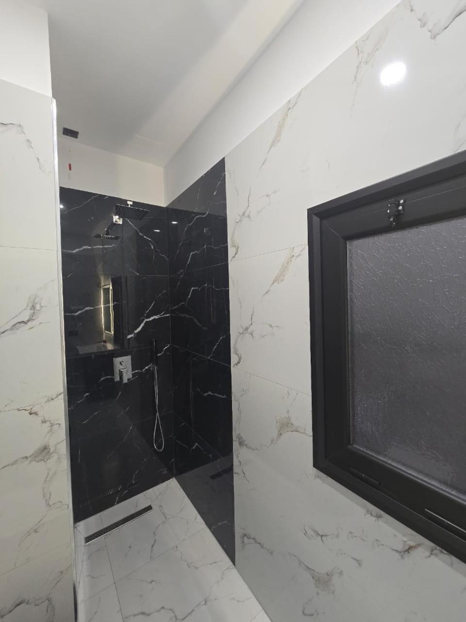 Elite Inn Vlorë Exterior foto